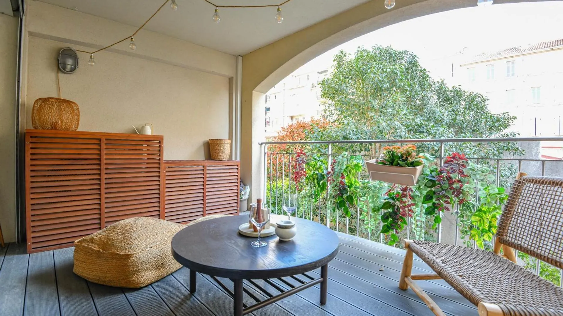 Le Mages - Appart 2 Ch Avec Terrasse Et Parking Marseille France